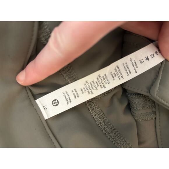 Lululemon‎ City Sleek Slim-Fit 5 Pocket High-Rise Pant Grey Sage Size 31 - Picture 2 of 7